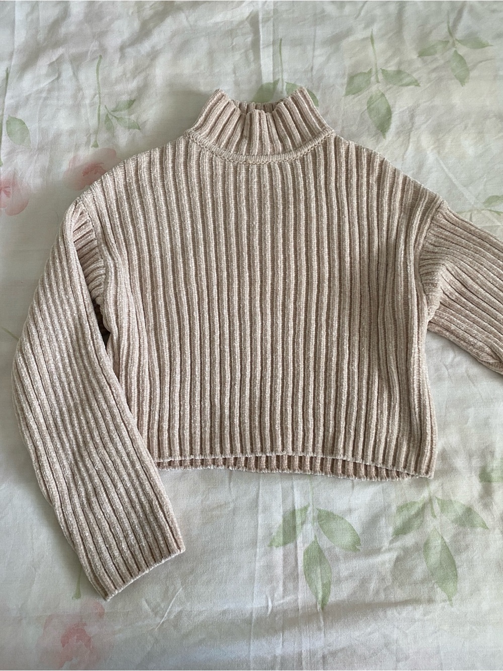 H&M Ribbed Sweater Size Small